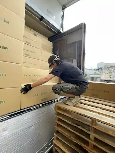 荷物の詰め込み風景